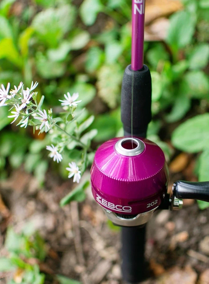 Zebco 202 Spincast Reel and Fishing Rod Combo, 5-Foot 6-Inch 2-Piece Fishing - Image 2 of 4