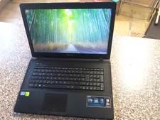 Asus R704VC-TY150H 17,3"-Notebook i3-3110m/8GB/1 TB SSD. Windows 11 Pro, Top