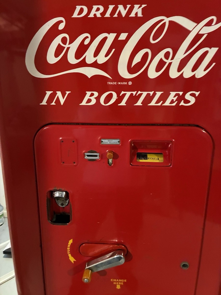 Coca-Cola Machine By Vendorlator Vintage 50s 8oz Bottle Model 139