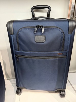 美品【TUMI 】ネイビー 4輪キャリーケー TUMI VOYAGEUR 美品【TUMI 】ネイビー 4輪キャリーケー TUMI VOYAGEUR
