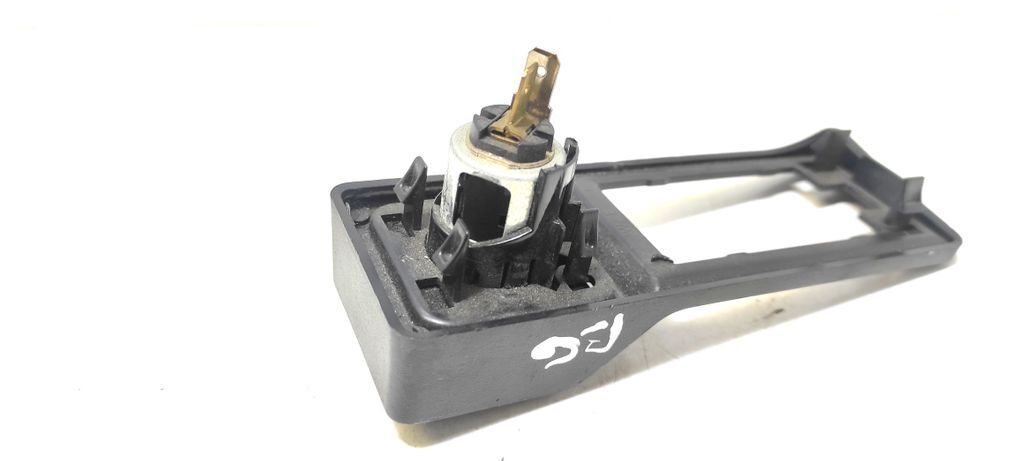 Rahmen Steckdose leuchte Beleuchtung innen BMW E81 E87 6949439  