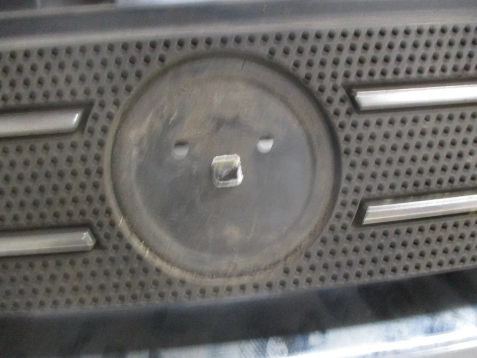 Parrilla delantera Fiat Idea MPV 2005 moldura central 735357980 Foto 2 de 4