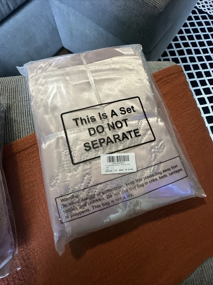 Bridal Party Robe Maid of Honor Set Of Nine Silk Polyester Robe Pink  Rhinestone - Image 2 of 4