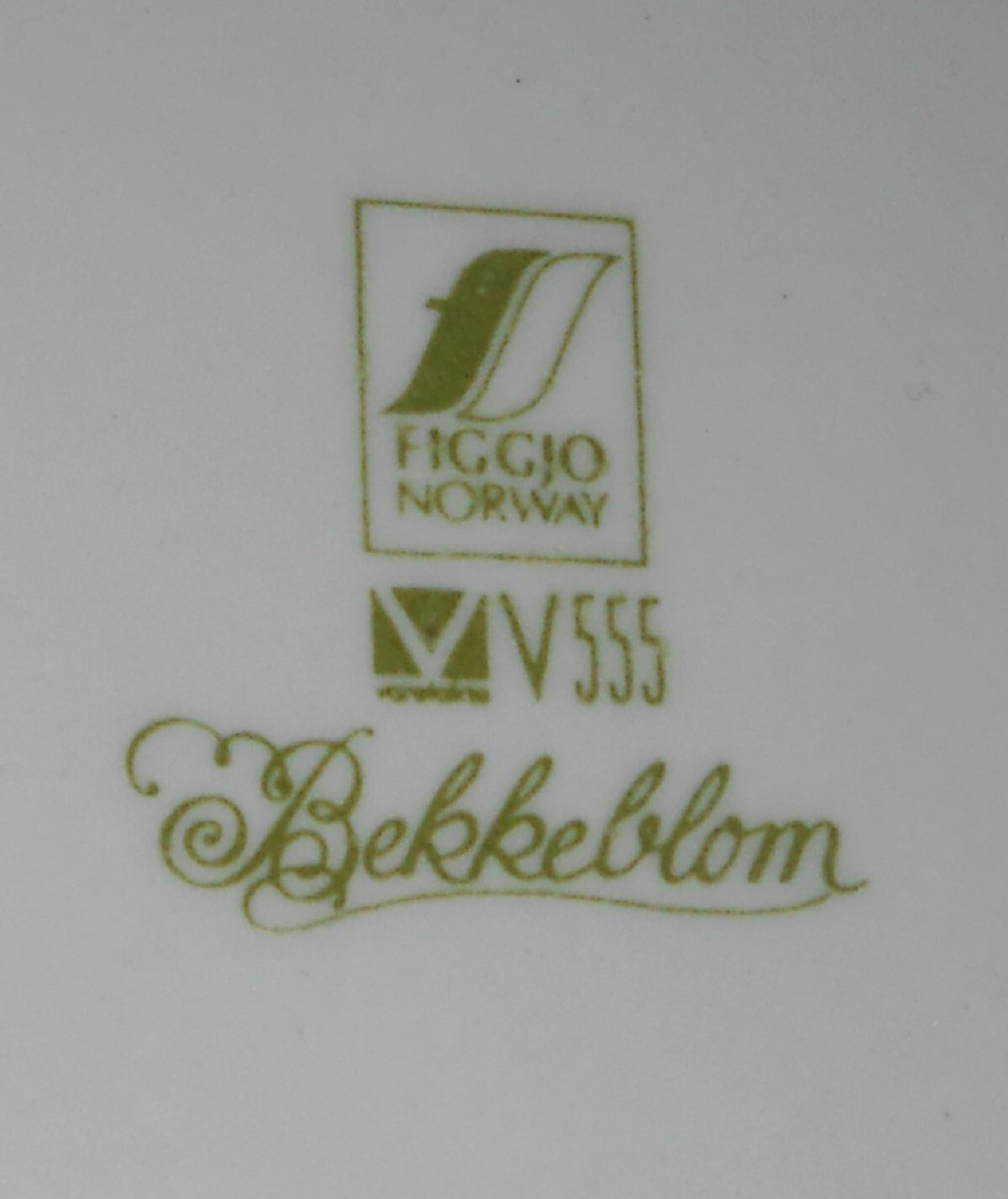 Figgjo TEAPOT BEEKEBLOM PATTERN by  Mid Century Design NORWAY