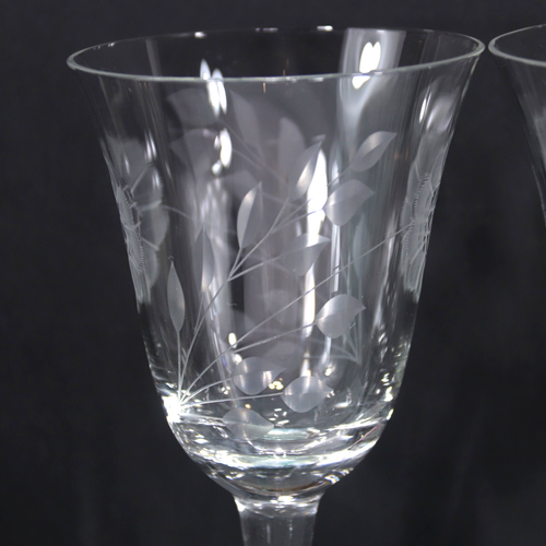 Lot(s) of 4 W.J. Hughes CORNFLOWER Optic Wine Glasses 8 ounce 6 1/2" MINT! - Picture 9 of 10