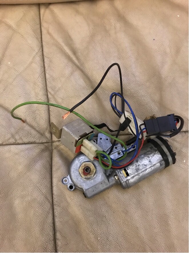 s-l1200.jpg s-l1200.jpg