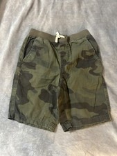 Boys children s place green camo shorts size large 10/12