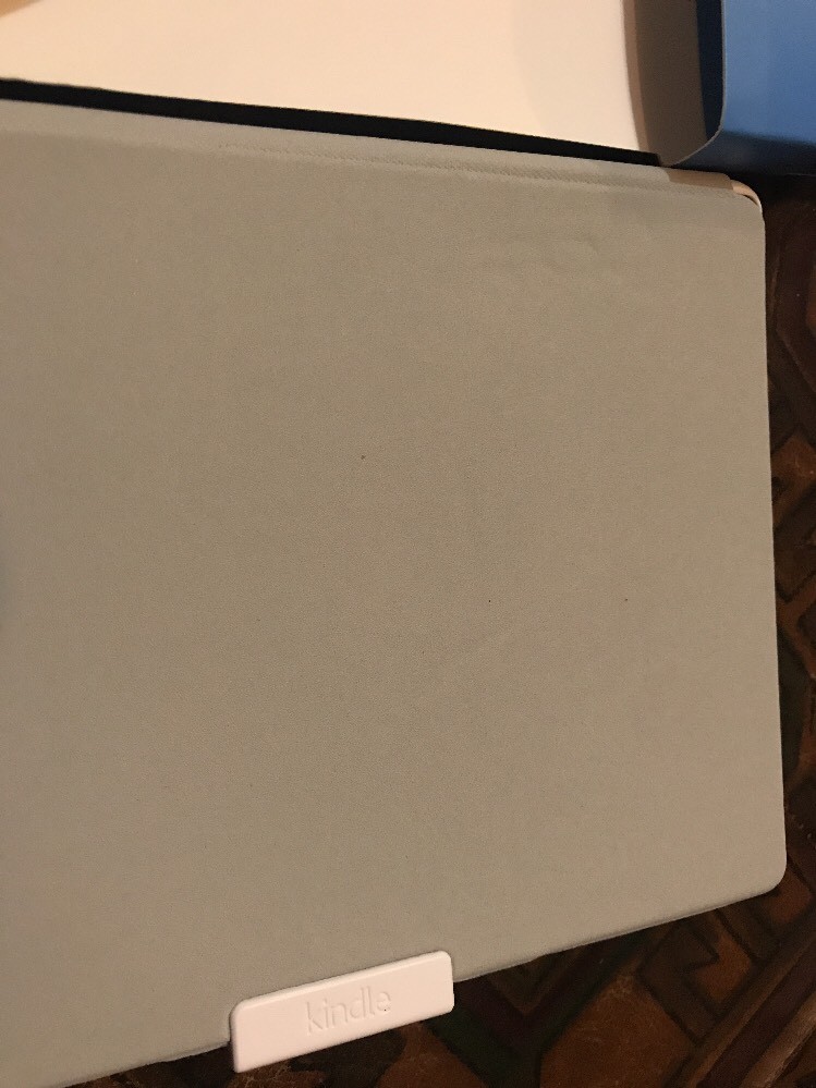 Kindle Amazon Cover (8th Generation, White) Display Model-image