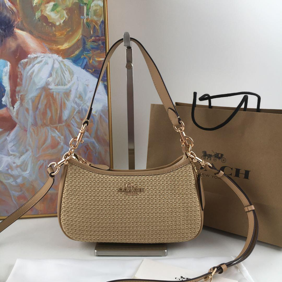 Coach CR350 Crossbody Bag Leather Handbag Compact Model Coach CR350 Crossbody Bag Leather Handbag Compact Model