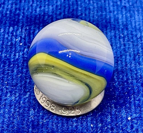 A Vintage Akro Agate Yellow And Blue Popeye Marble. It Measures .64” , Mint. - Picture 3 of 6