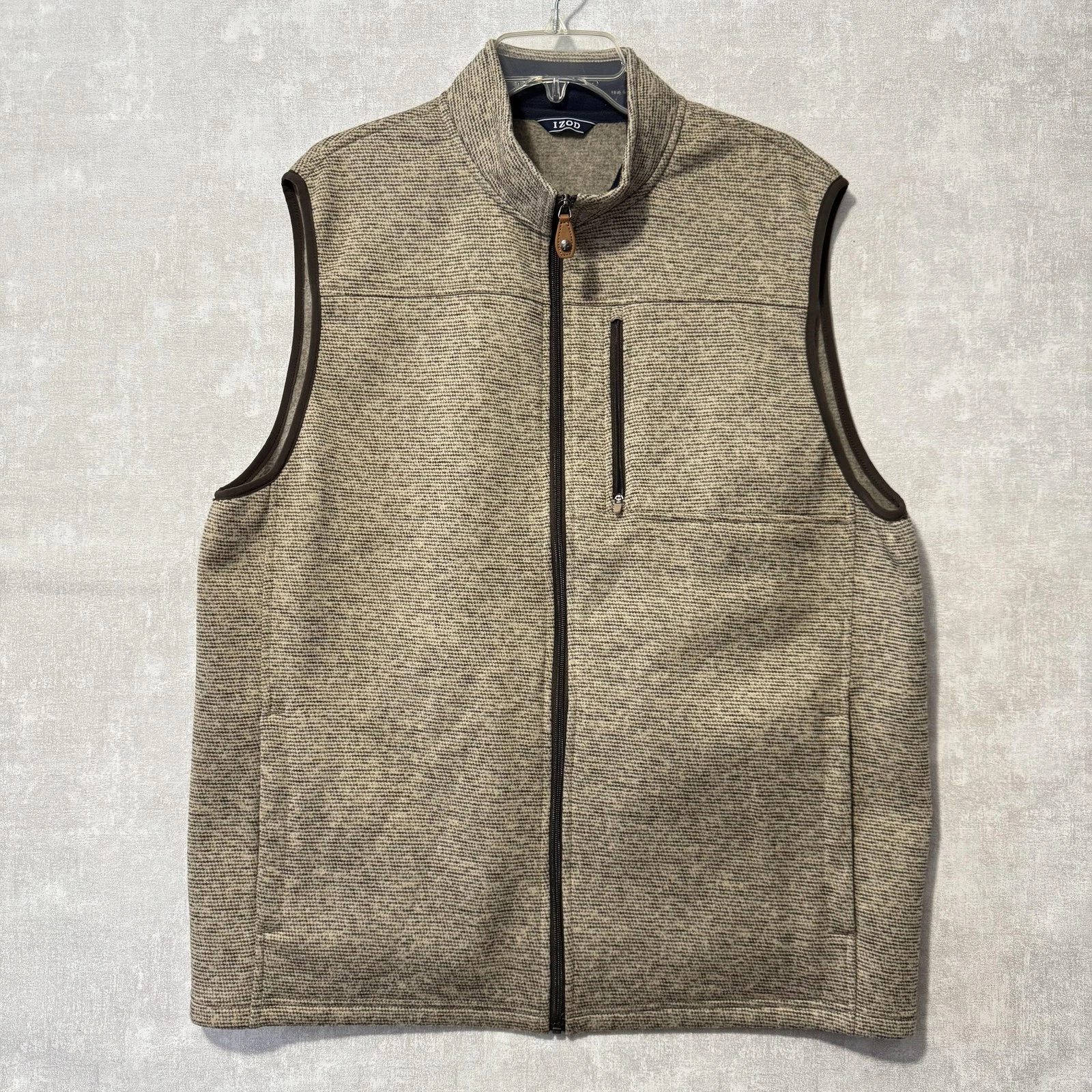 IZOD Vest Mens XL Beige Fleece Full Zip Collared Lined Pockets Outdoor