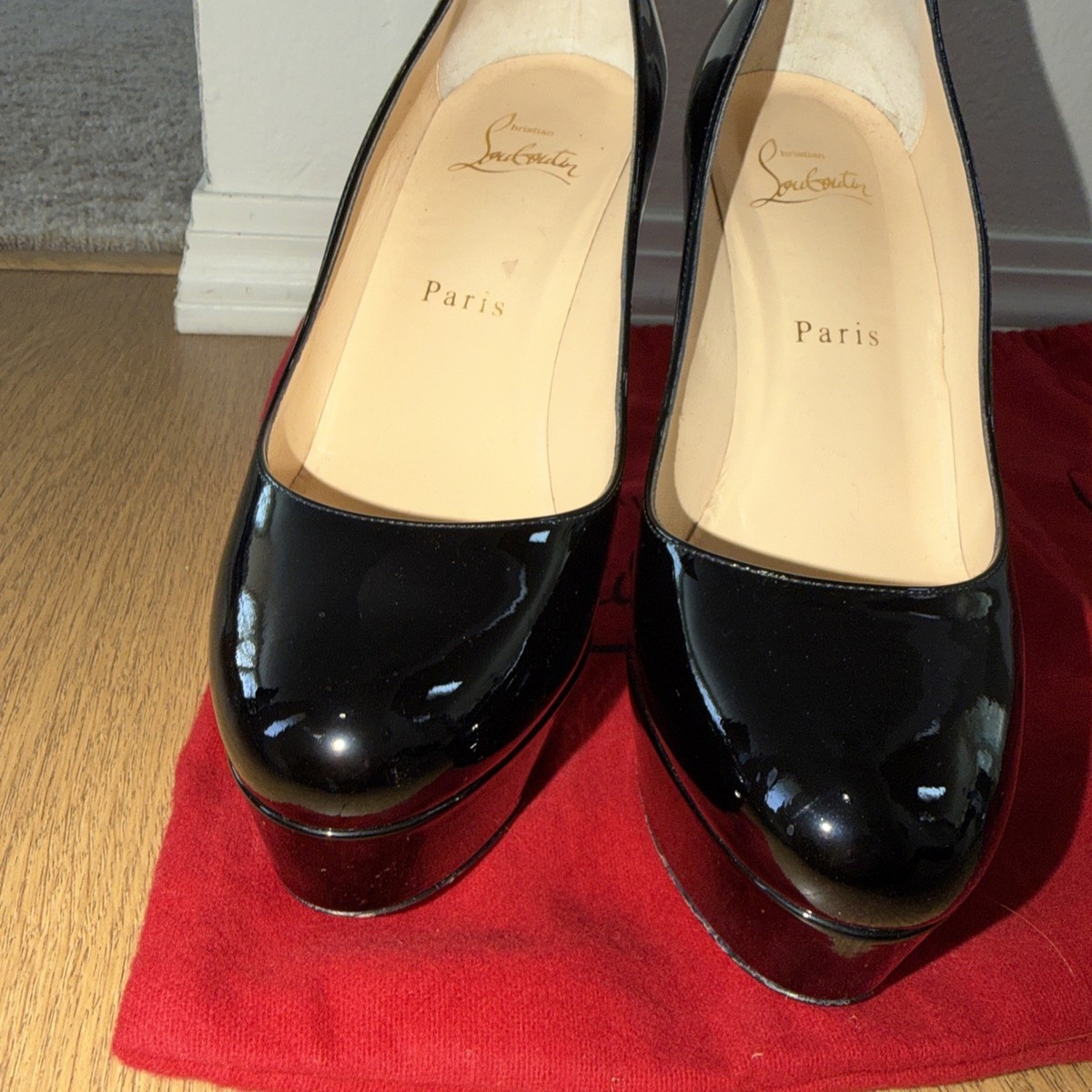 Christian Louboutin Bianca 120 Patent Black Calf Leather 37 (US 7