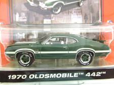 GREENLIGHT - MUSCLE CAR GARAGE - 1970 OLDSMOBILE CUTLASS 442 W-30 (GREEN) - 1/64