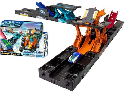 Sega Toys Chain Lenser Starter Set β CR-02 High-Speed Transforming Road Toy