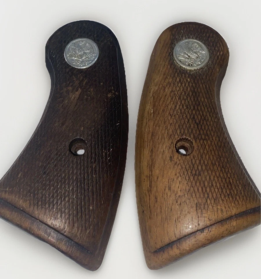 Vintage / Antique Gun Grips Sile Walnut Grips With Eagle Coin Marks - Image 3 of 4