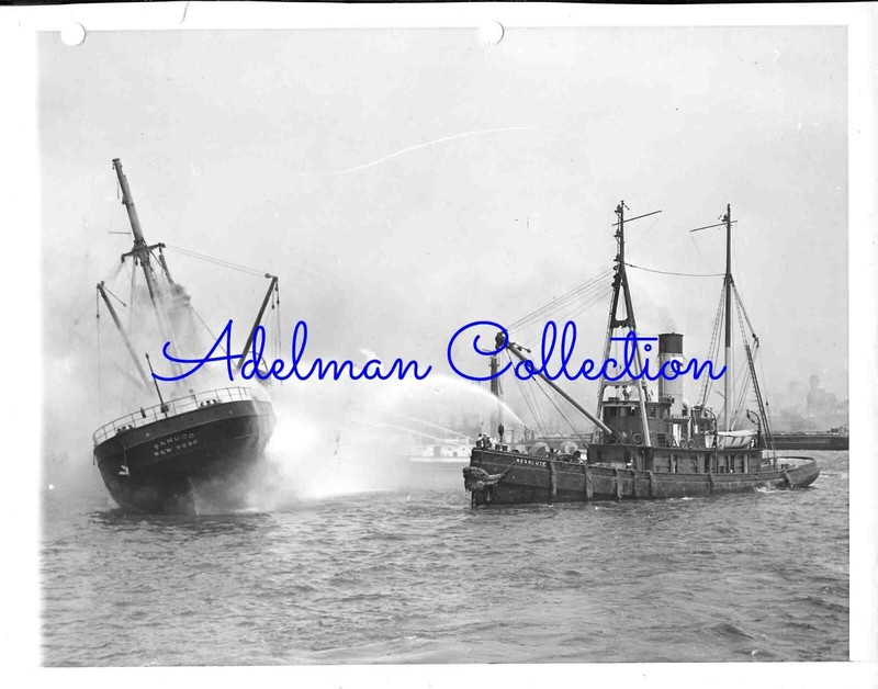 NY4003 7x9 Photo Cargo Ship Panuco Fire Governors Island New York City in 1941