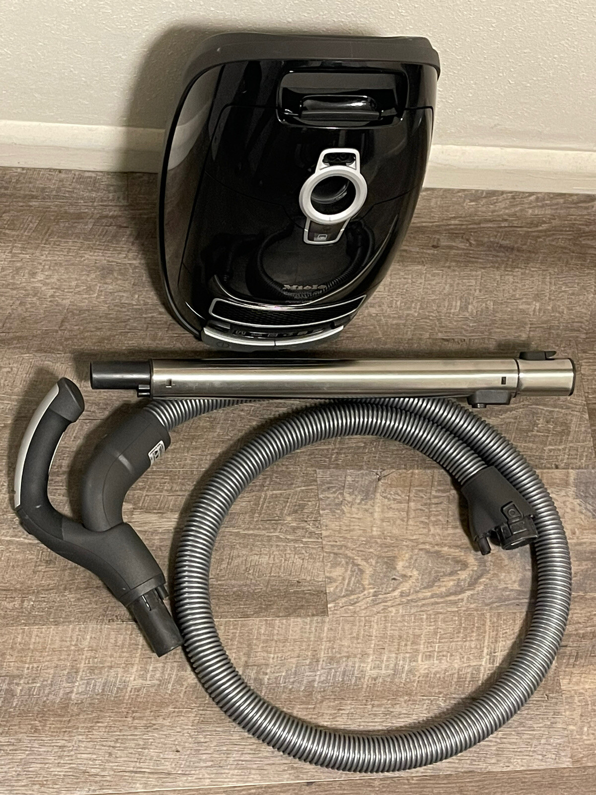 Miele Complete C3 Kona Canister VacuumCorded, Obsidian Black **No