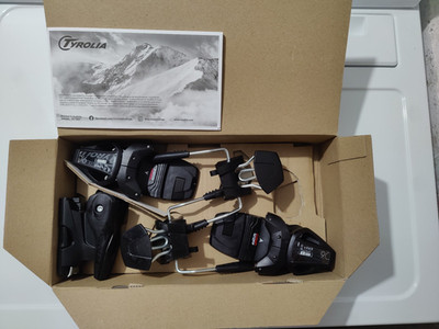 Tyrolia SLR 9.0 GW 85mm Bindings - Brand New, Missing one of the Rear Bindings