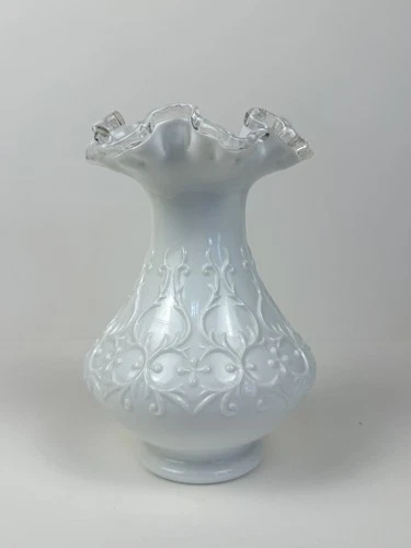Vintage Fenton Silver Crest Spanish Lace Milk Glass Ruffled Vase 8” Tall