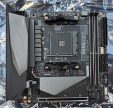 GIGABYTE B550I AORUS PRO AX, Socket AM4, AMD Motherboard