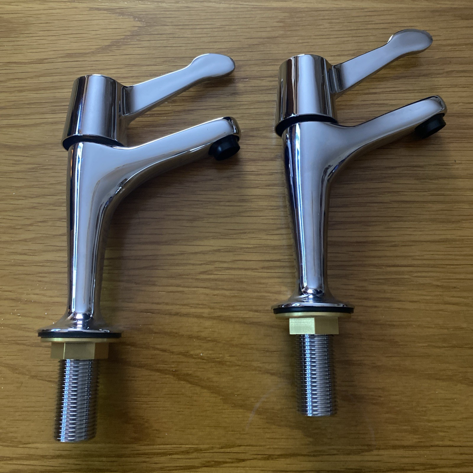 Francis Pegler Araya QT 922068 Chrome Plated Quarter Turn Sink Taps RRP £109