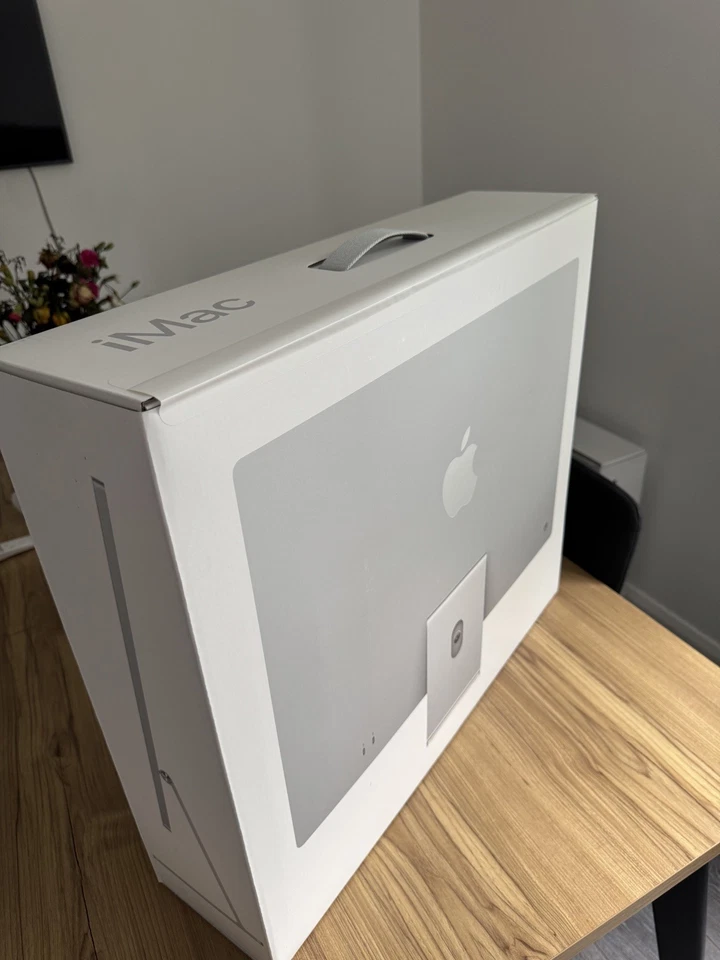 Apple iMac 24" (256GB SSD, M3, 8GB, 8-Core GPU) Silver MQR93B/A - BRAND NEW! ✅ - Image 3 of 4