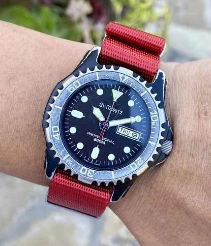 SERVICED Vintage St Moritz 200m Diver 40mm Stainless Steel PVD Seiko Quartz Movt
