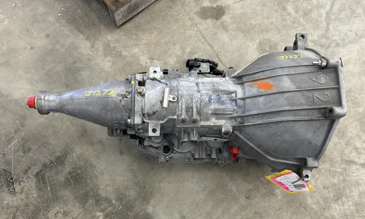 2005 Lincoln Town Car Automatic Transmission; ID: 5W1P-7000-GA, 4