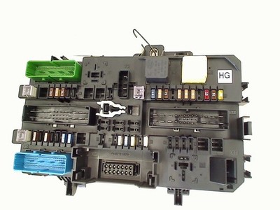 FUSE BOX FUSE BOX Opel Astra H GTC (L08) 2005 13206747GT