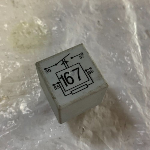 VW Polo III 6N Relais Kraftstoffpumpe 167 191906383C