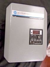 ALLEN BRADLEY 1333-YAN ADJUSTABLE FREQUENCY AC-DRIVE 3PH 3./2.6KVA-380V
