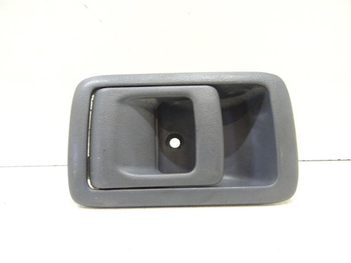 PORTIERGREEP BINNEN RECHTS VOOR Land Cruiser 90 (J9) 6920510070B1 - Afbeelding 1 van 3