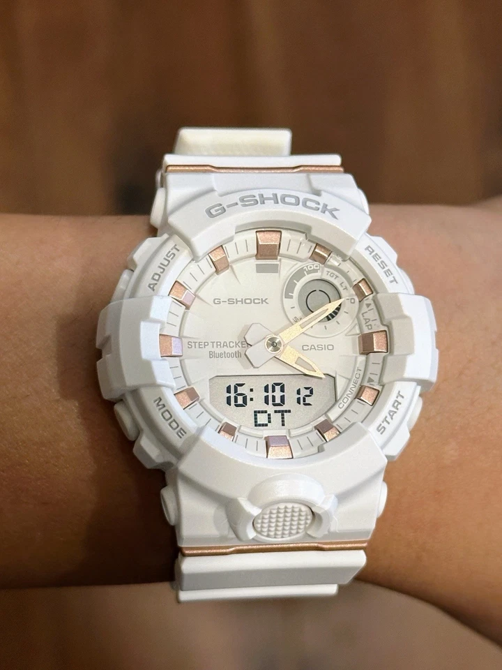 Casio G-Shock GMA-B800 Blanco Oro Rosa Damas Reloj Bluetooth Rastreador de Pasos Foto 3 de 4
