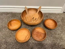 Vintage Wooden Salad Bowl Set Of 7 With  4 Serving Bowls And Serving Utensils