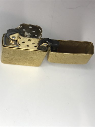 Vintage 2004 Brass Zippo Flip Top Pocket Lighter Gently Used - Picture 5 of 12