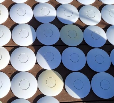 Lot of 4 - Ubiquiti UniFi UAP AP Wireless Access Point - Updated & Reset