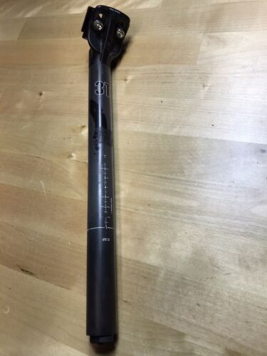 3T Doric Team Seatpost London Edition Carbon 31.6mm 350mm 3T Doric Team Seatpost London Edition Carbon 31.6mm 350mm