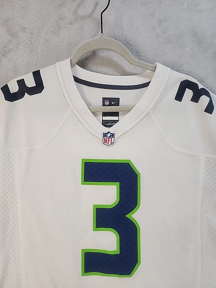 NFL Seattle Seahawks "Wilson" white jersey XL - pre-owned - Image 2 of 4