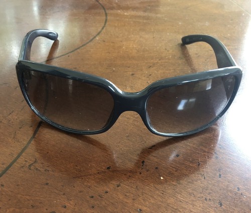 Authentic Giorgio Armani Sunglasses. Navy Blue. - Picture 2 of 6