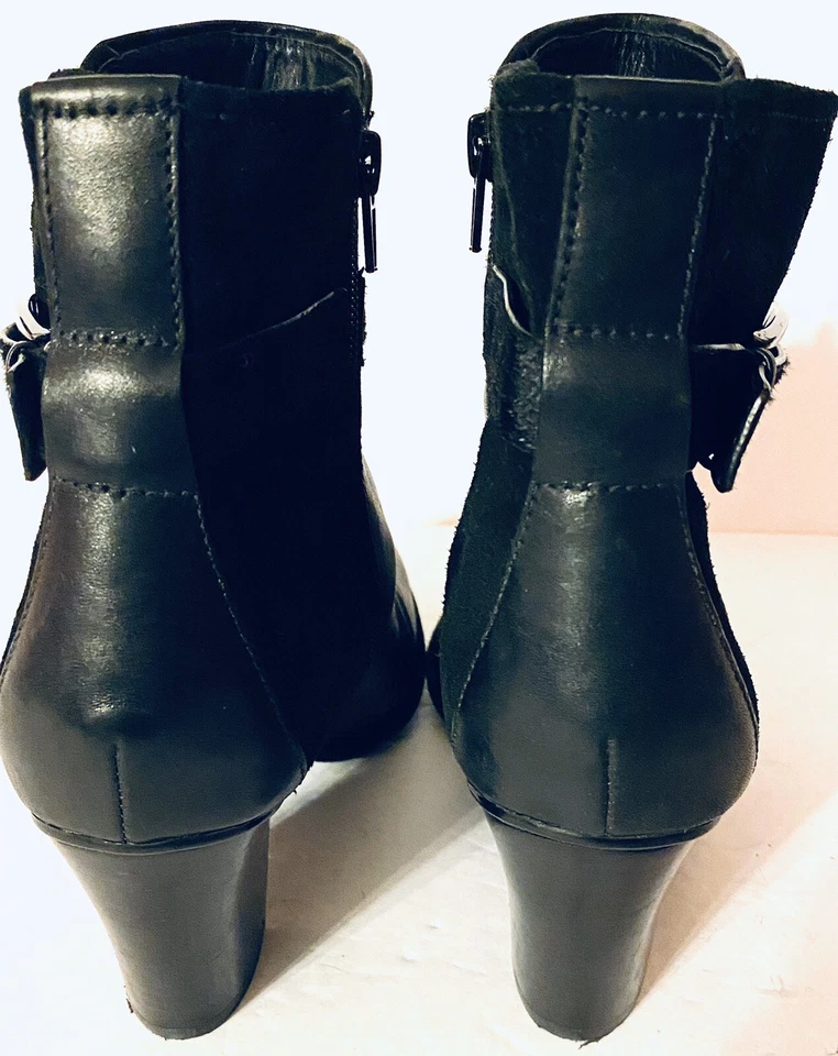 Botas Caressa para mujer 11M cuero negro/gamuza media pantorrilla correa al tobillo cremallera lateral usadas en excelente estado Foto 2 de 4