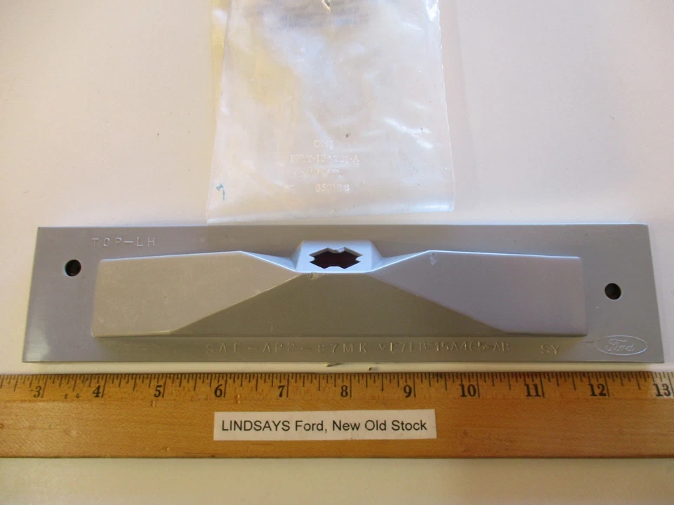 FORD 1987/1992 LINCOLN MARK VII (7) LÁMPARA ASY (Cuerpo lateral trasero) L.H. ROJO MUY RARO Foto 3 de 4