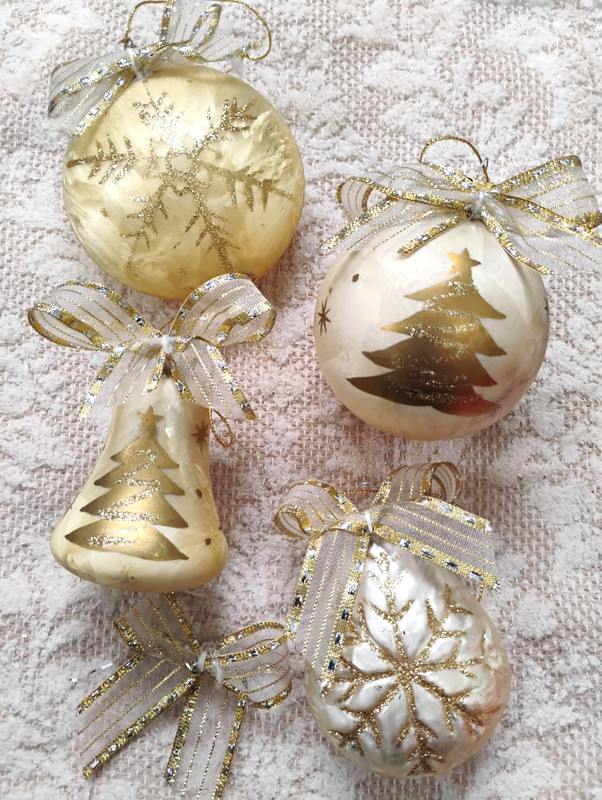 Shades Of Gold Glass Christmas Ornaments