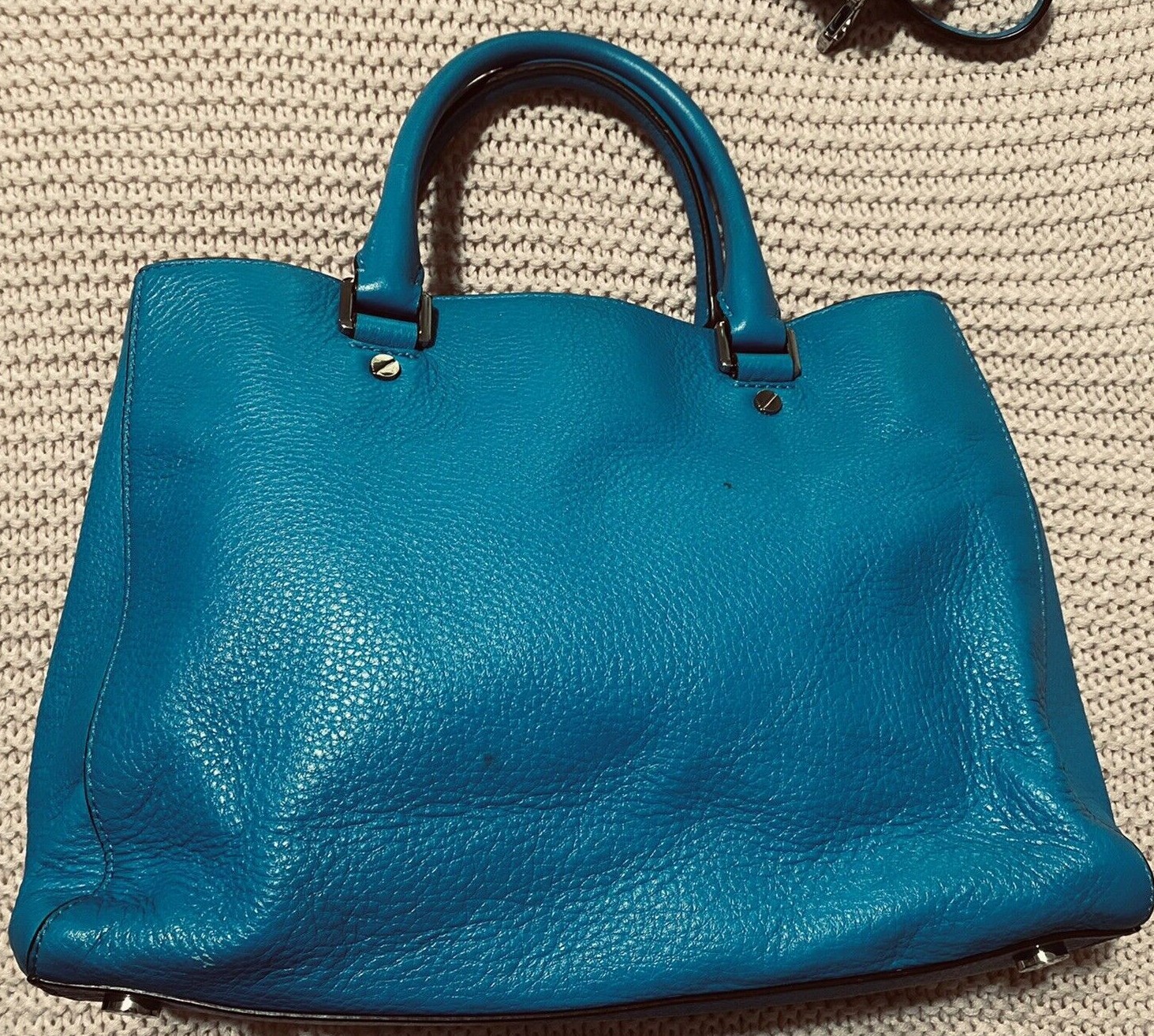 MICHAEL KORS Blue Aqua Soft Pebble Leather Shoulder H… Gem