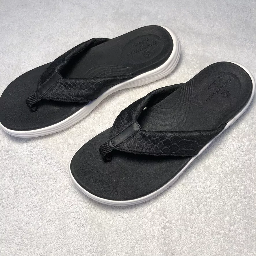 Clarks Cloudsteppers Lola Point flip flops sandals Size 7 M Black White NEW