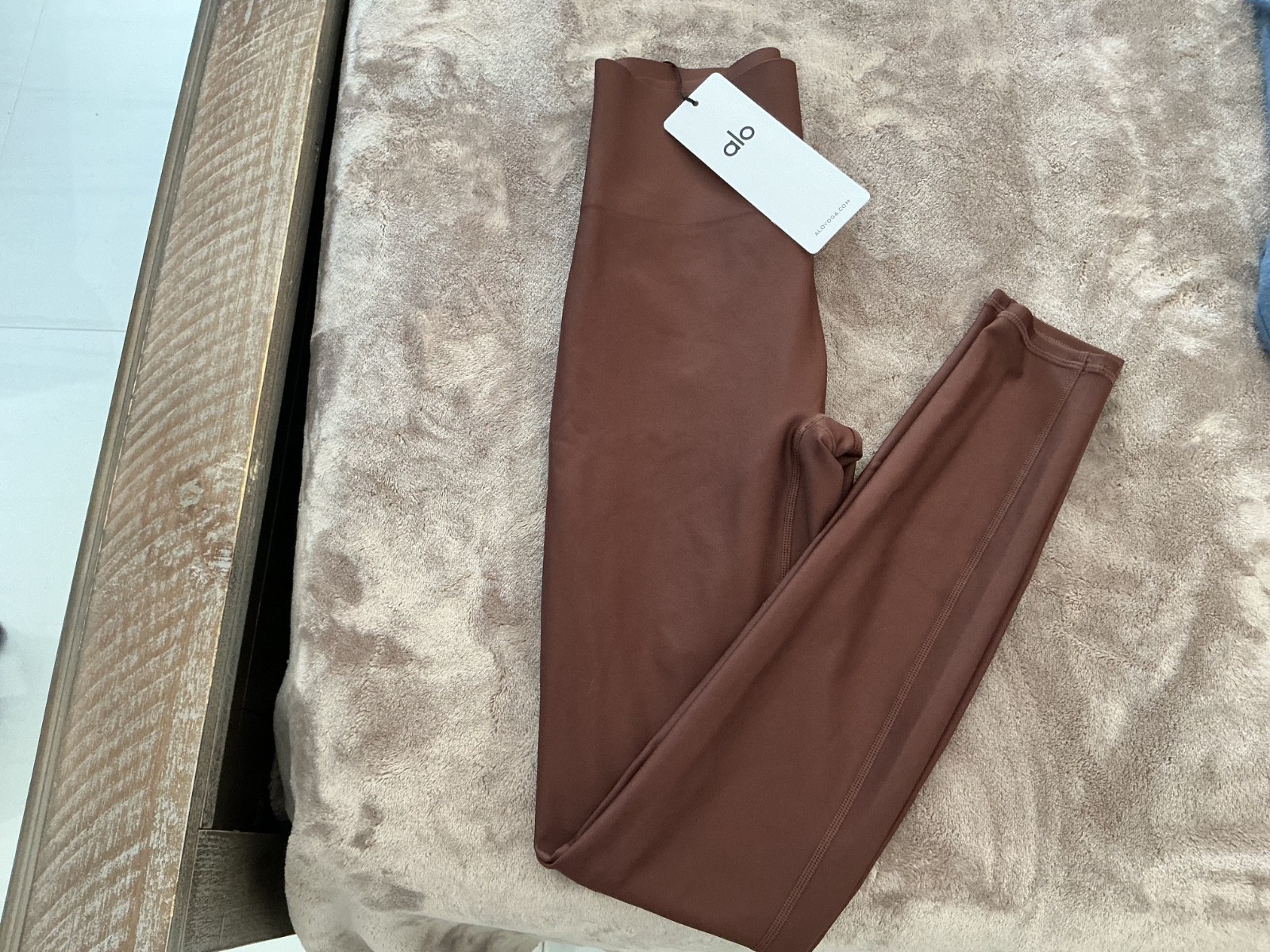 alo yoga Airlift High Waist Sleek Legging in Brownstone, NWT, XS orig$138
