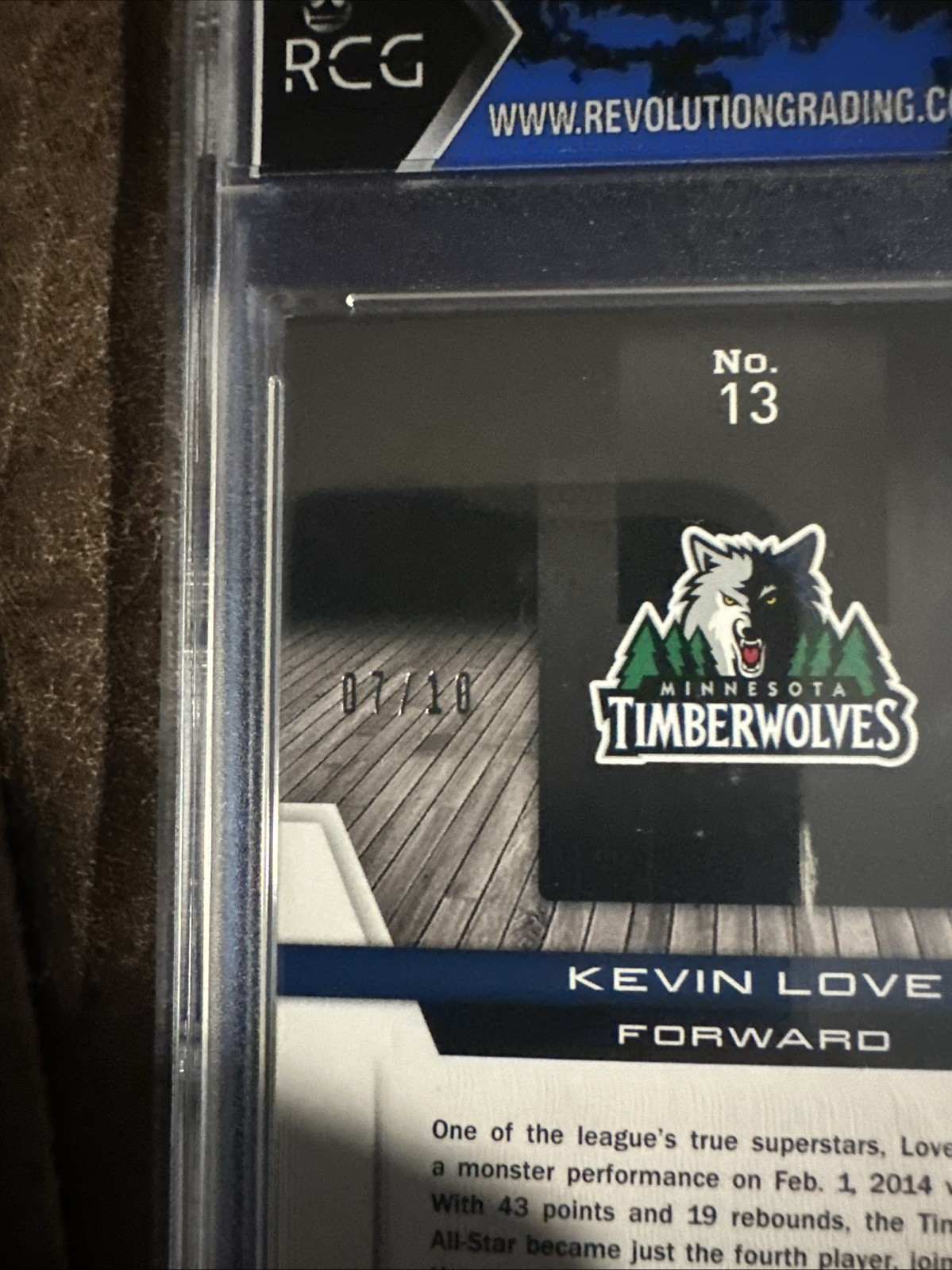 2013-14 Innovation Kevin Love Timberwolves Digs And Sigs Auto Patch /10 view 4