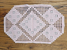 Hardanger Handarbeit Tisch-Deckchen rosa koralle 45 &times; 29 cm Stickerei L&auml;ufer