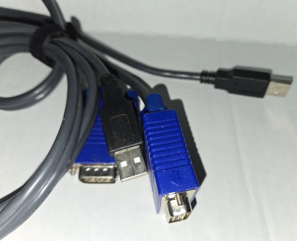 TRENDnet TK-209 Blue 2-Port USB High Resolution VGA Audio KVM Switch w/Cables - Image 4 of 4