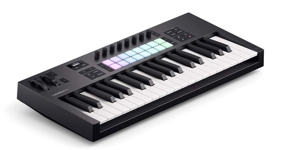 Novation LAUNCHKEY 37 MK4 37-Key USB MIDI Ableton Keyboard Controller+Headphones - Image 4 of 4
