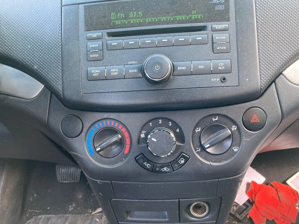 07 08 09 10 11 CHEVY AVEO Temperature Heat AC Control - Image 3 of 4